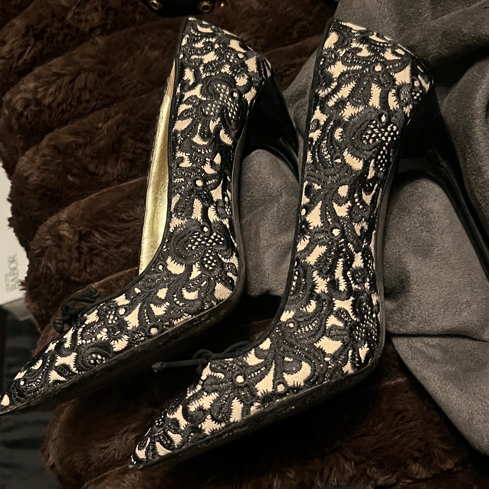 ✨ Tom Ford Black Lace Stiletto Pumps – Size 39 ✨ - Picture 5 of 7